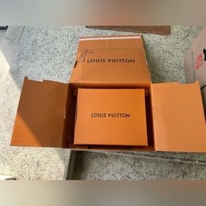 Louis Vuitton shipping bundle